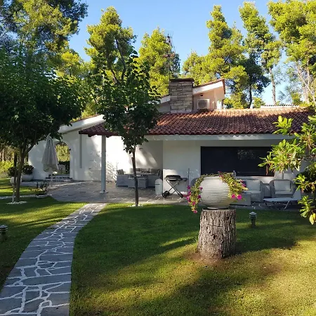 Dom wakacyjny Sani Christy *